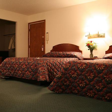 University Inn Cedar Falls Room photo